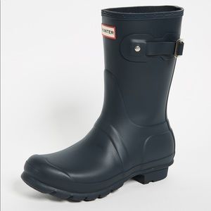 Hunter original short navy rain boot US7
